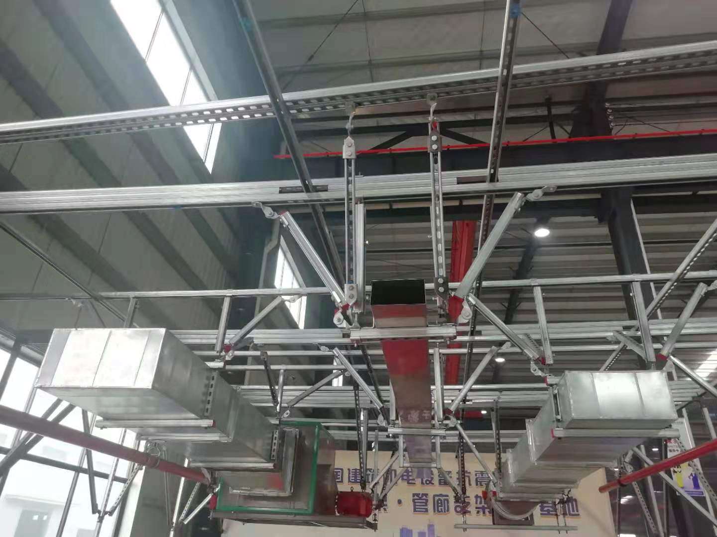 消防暖通設(shè)備企業(yè)(通過cccf認(rèn)證)主要產(chǎn)品:各式消防風(fēng)機(jī),建筑抗震支架